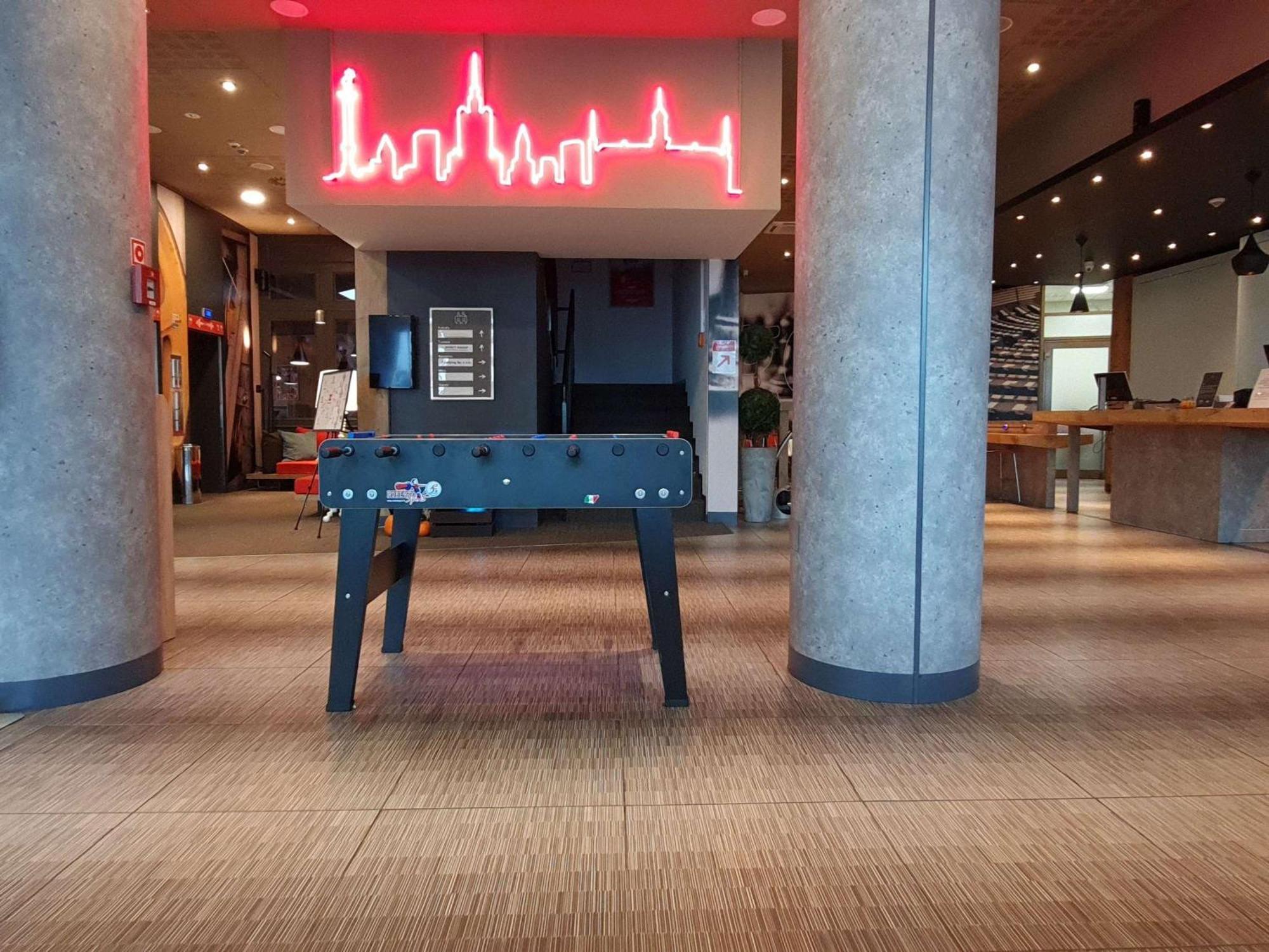 Ibis Warszawa Centrum Exterior foto